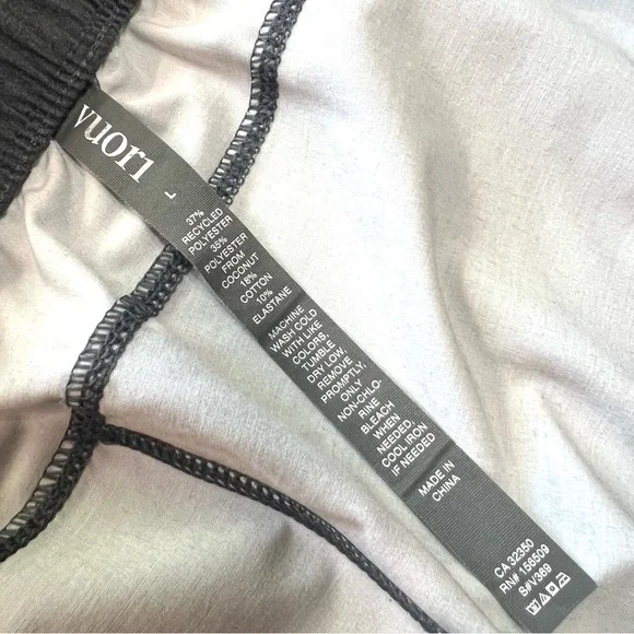 Vuori Cape Gray Performance Athletic Board Shorts 6” Men’s Large - Picture 9 of 10